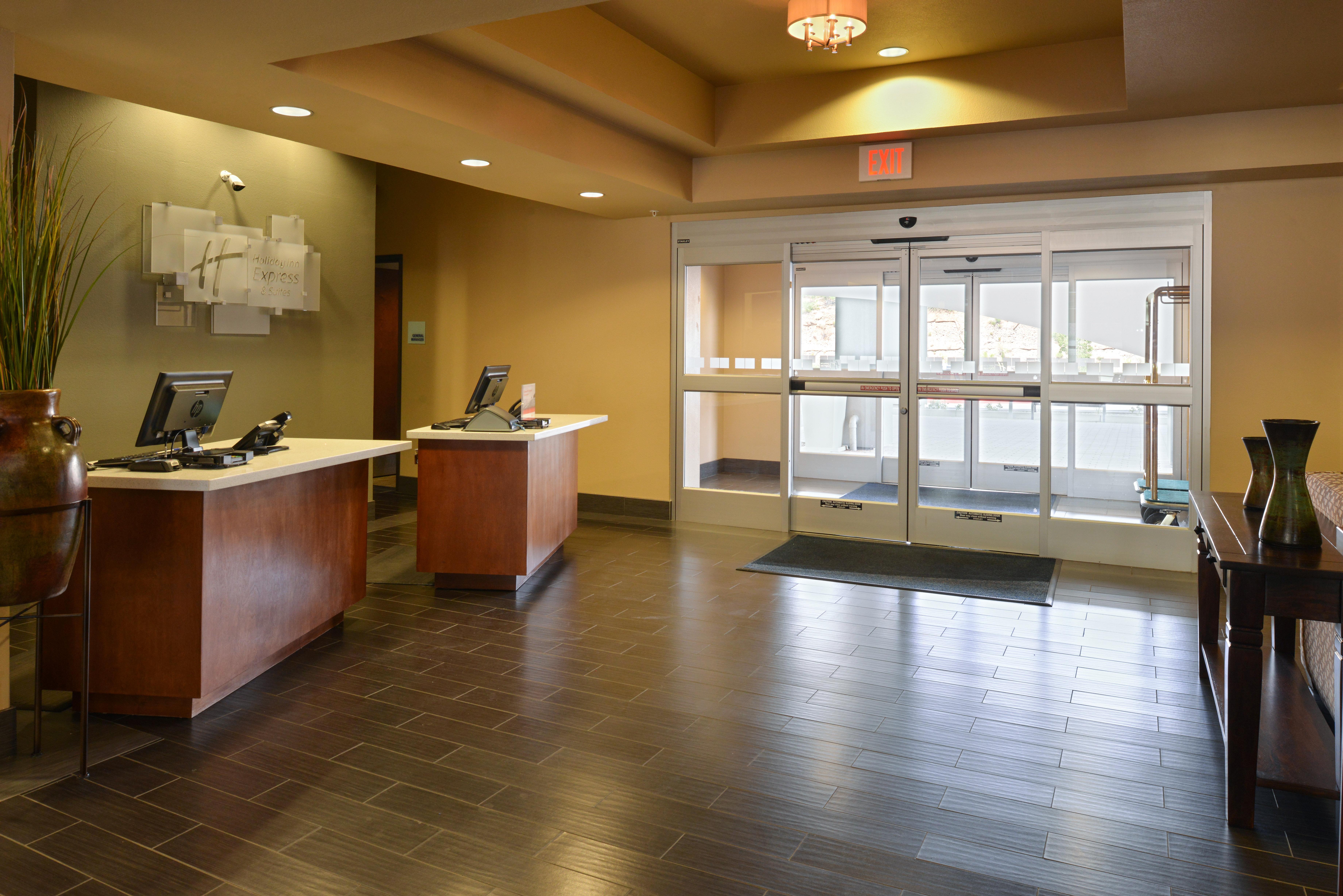 Holiday Inn Express & Suites Globe By Ihg Exterior photo